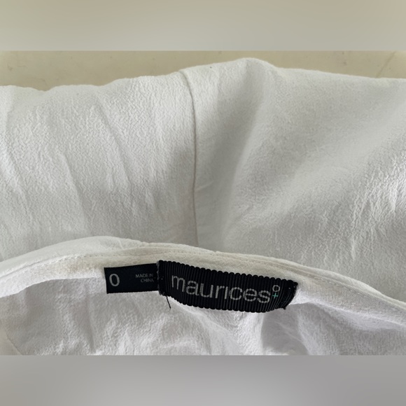 3/25 White Crepe Fabric Maurice’s Open Front Crop Blazer - Picture 10 of 10